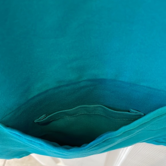 FIGS Aqua 3 pocket Casma Scrub Top - Picture 4 of 4